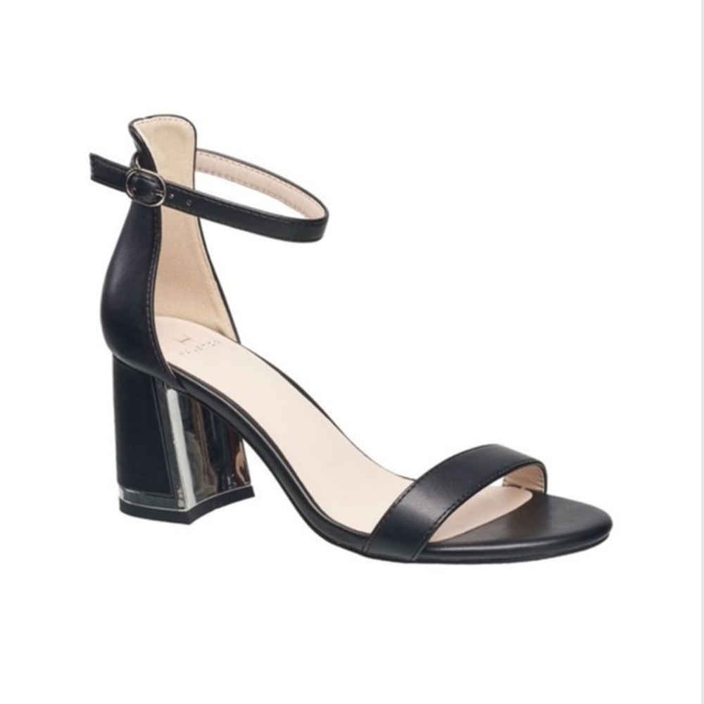 nib H by Halston Practical 2-S Ankle Strap Block Heel Sandals in Black size 9
